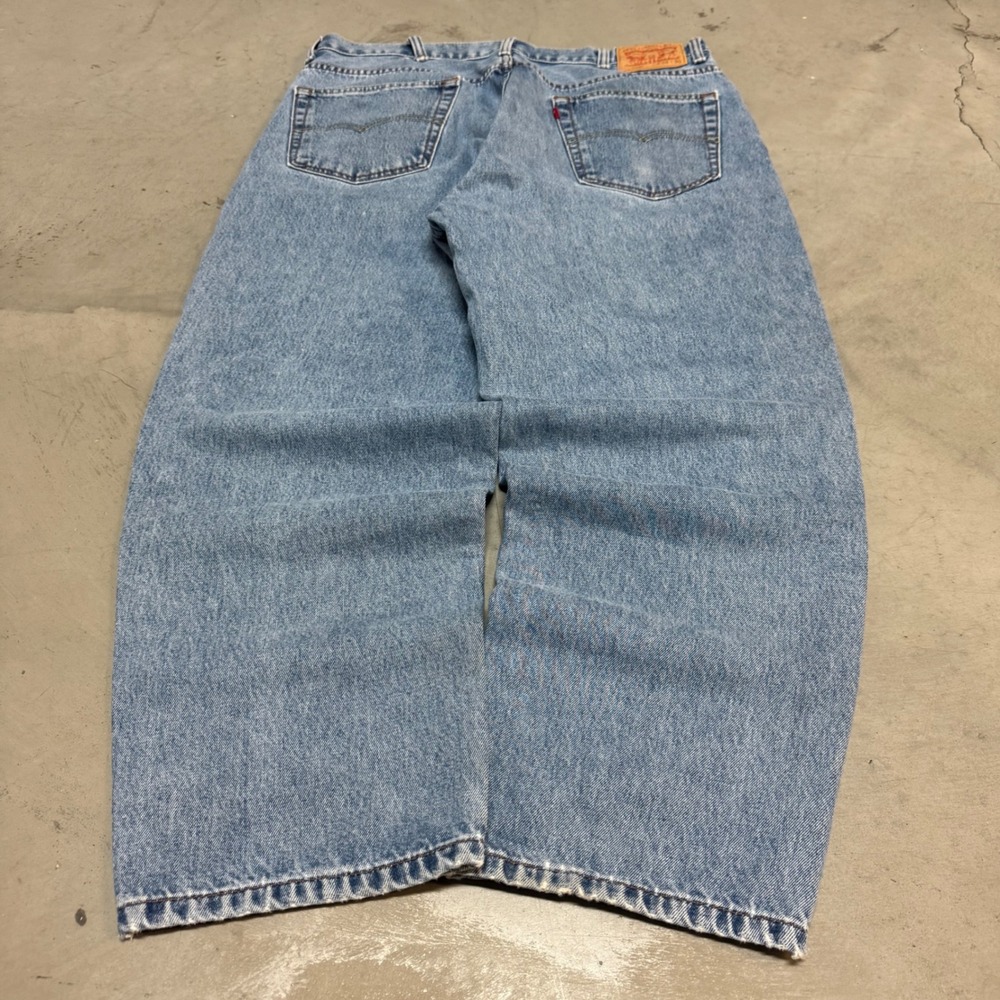 Vintage y2k Levi's 560 Denim Jeans